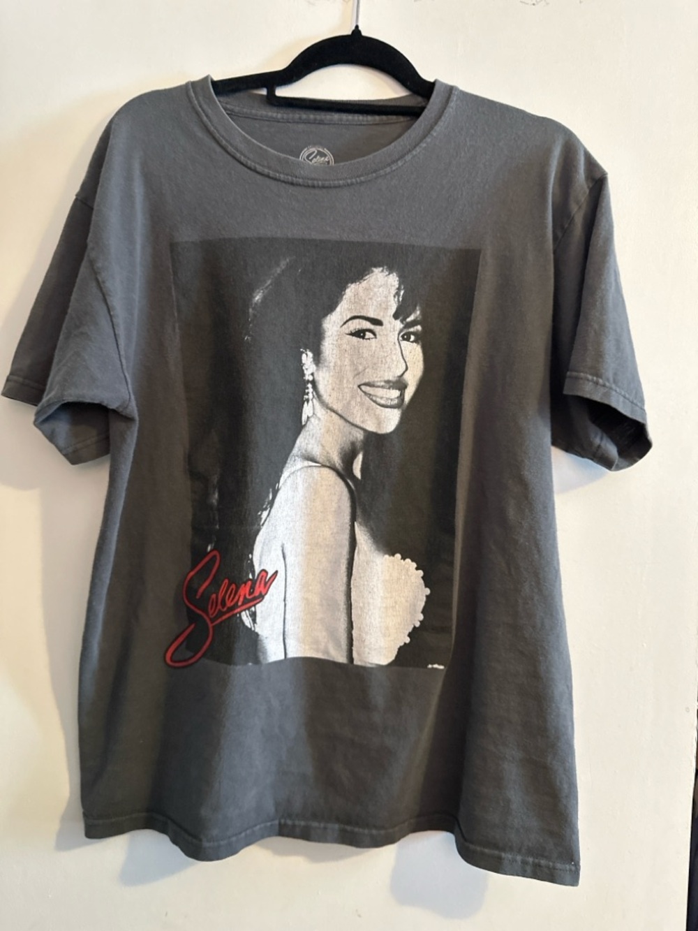 Selena Graphic T-Shirt Black Vintage Style Selena Forever Tee Size Large